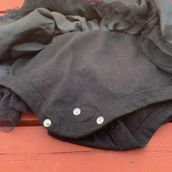 Baby Glam party dress with  under skirt and ruffles, long sleeves w black bow - Picture 4 of 8